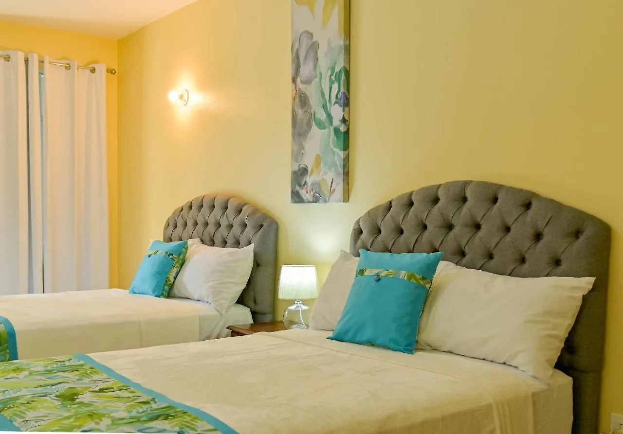 Homestay Champagne Villa Whitehouse