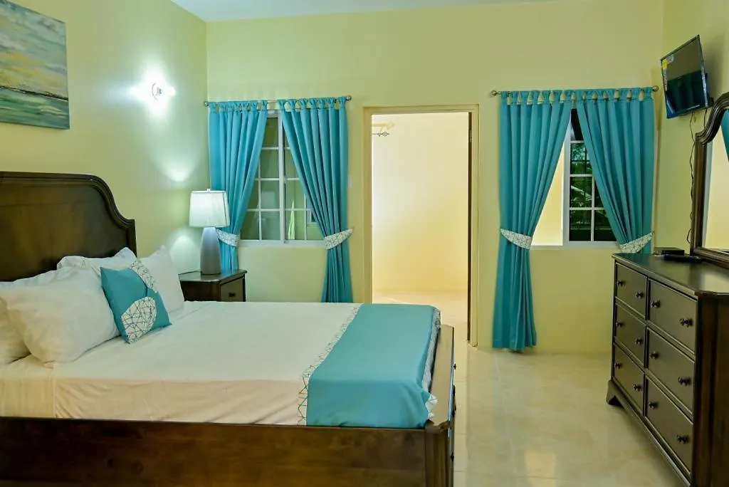Champagne Villa Whitehouse Homestay