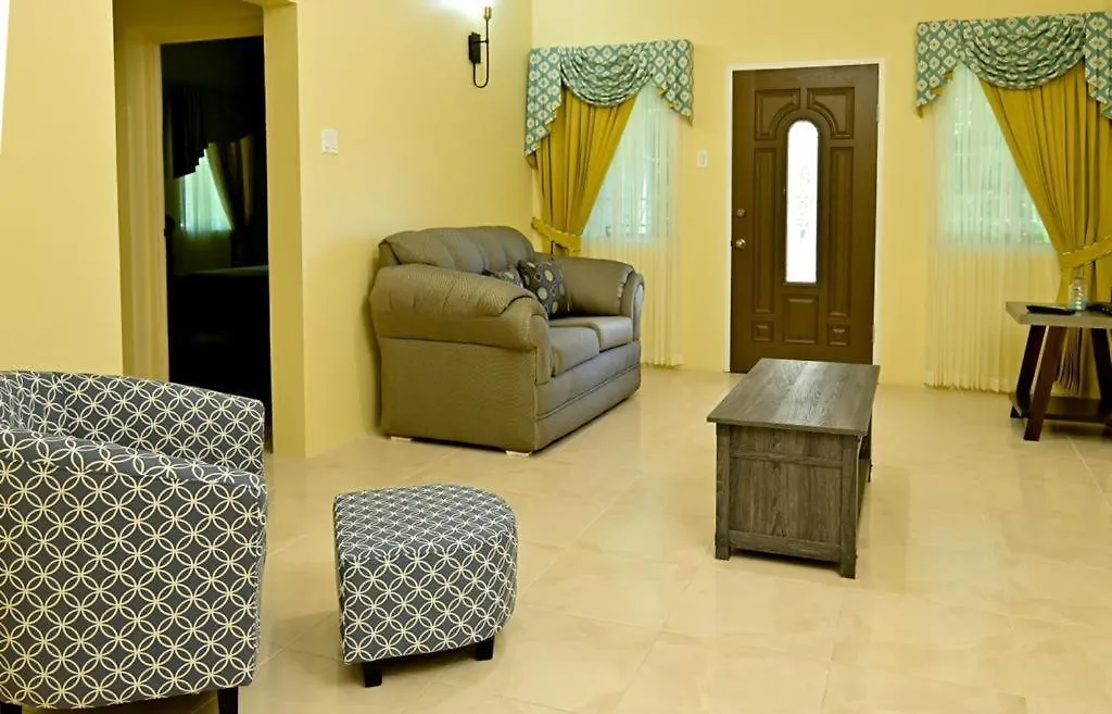 Champagne Villa Whitehouse Homestay