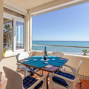 https://fantastic-views-on-the-beach-best-location-in-torremolinos.es-andalucia.com